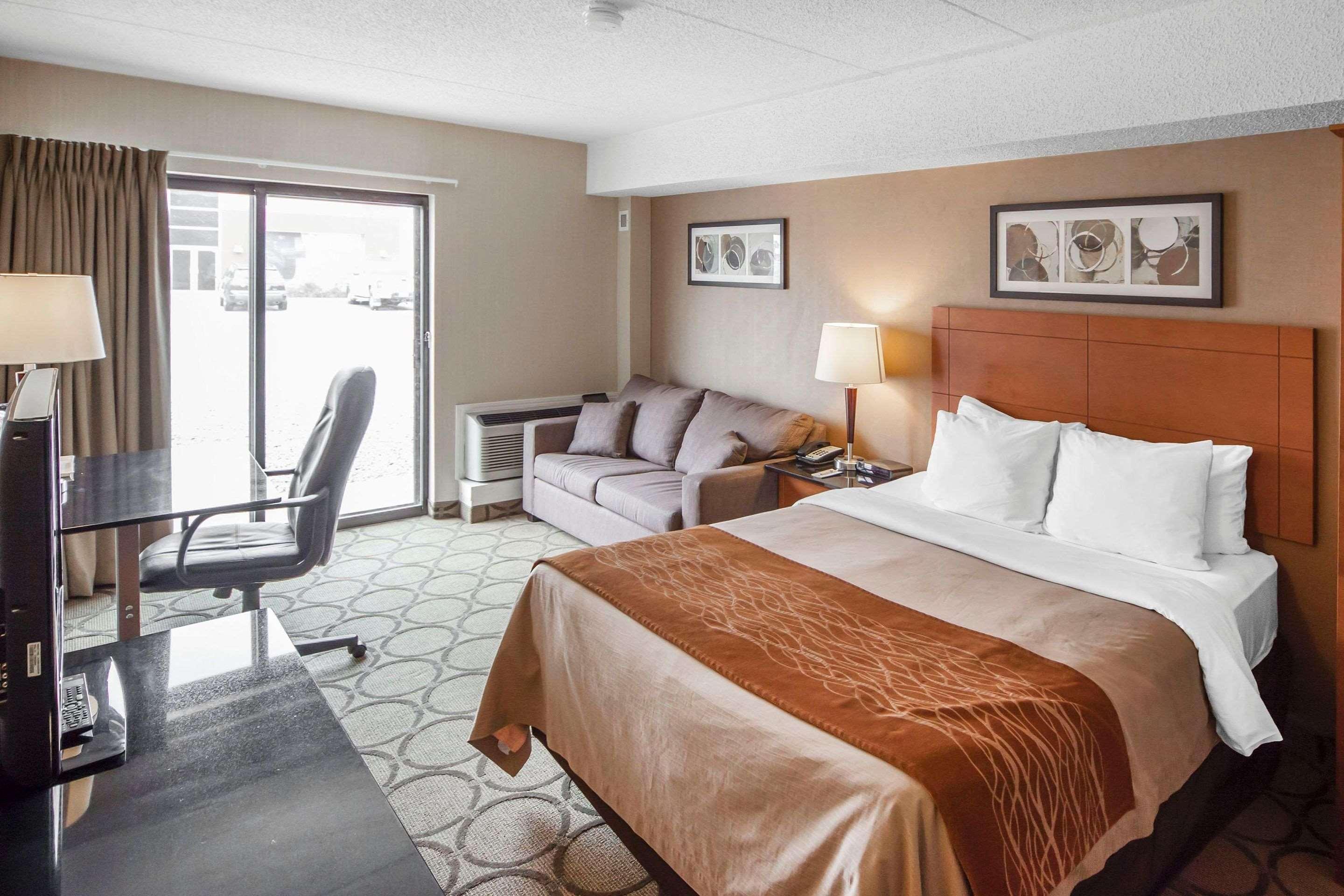 Comfort Inn West Edmonton Exterior photo