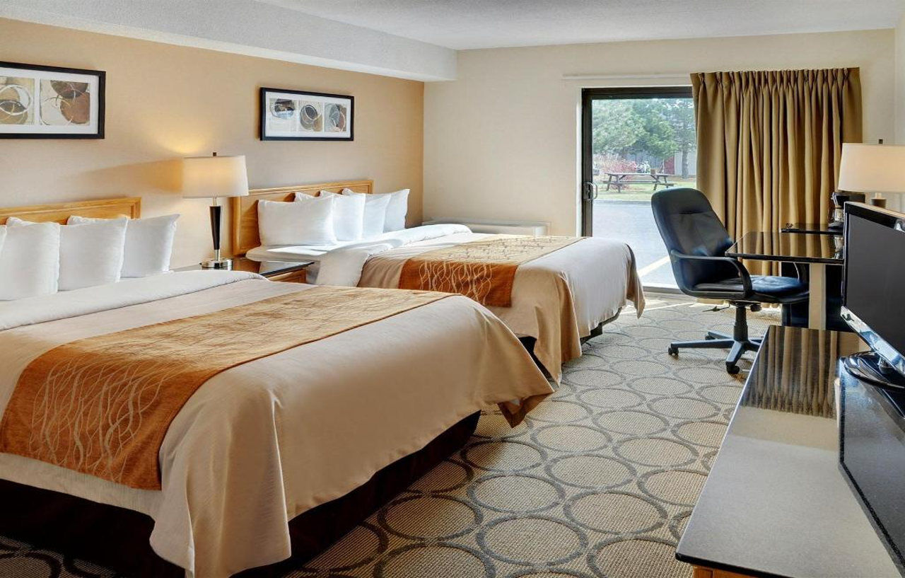 Comfort Inn West Edmonton Exterior photo